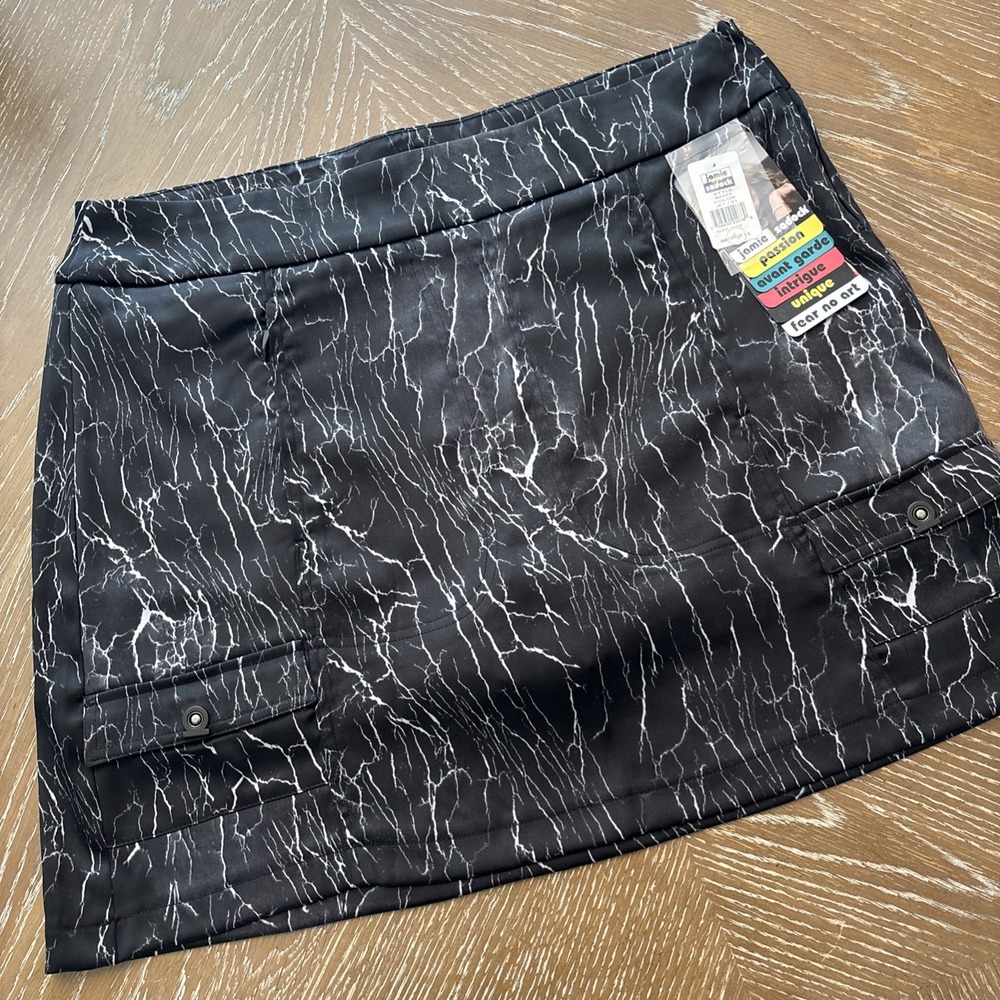 NWT Jamie Saddock Sz 18 JET BLACK LIGHTNING Marble Women's SKORT ~ Fast Shipping